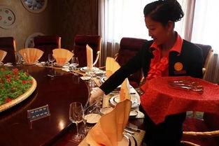 深圳服务员爆料新闻最新,惊人真相曝光！